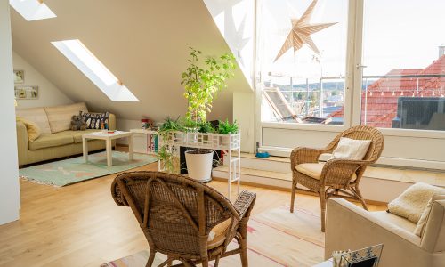 Heller Coaching-Raum von Dagmar Lüdke – Lerncoach und Elternberaterin in Mödling